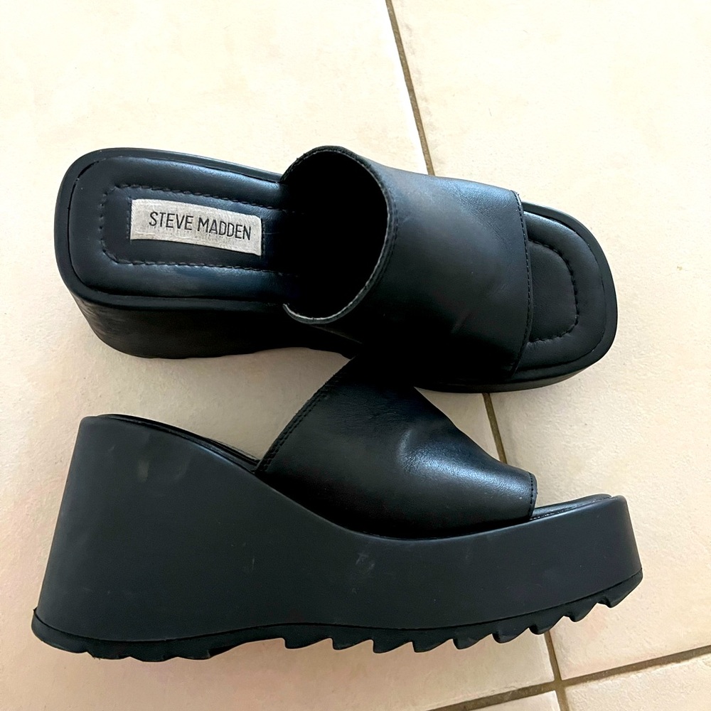 Steve Madden platform